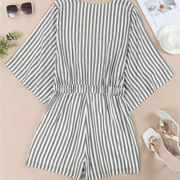 Gray Kimono sleeve romper with tie front and pockets - Picture 12 of 13